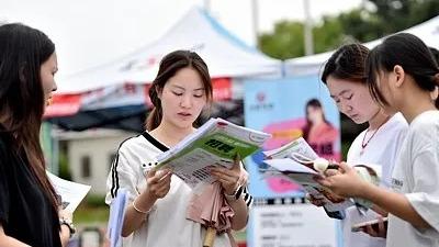 年轻人开始抛弃优衣库