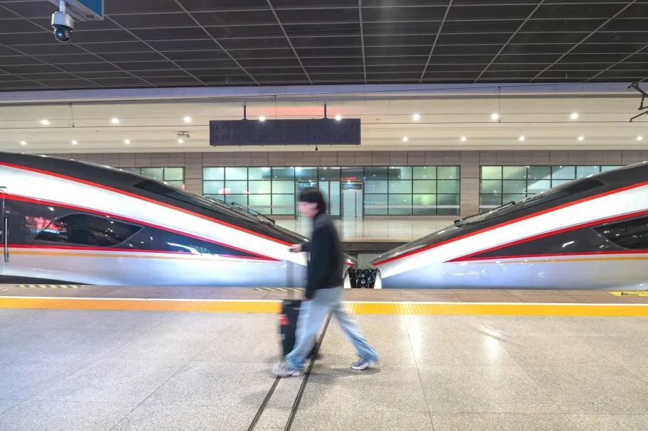 张本智和模仿樊振东模仿姆巴佩